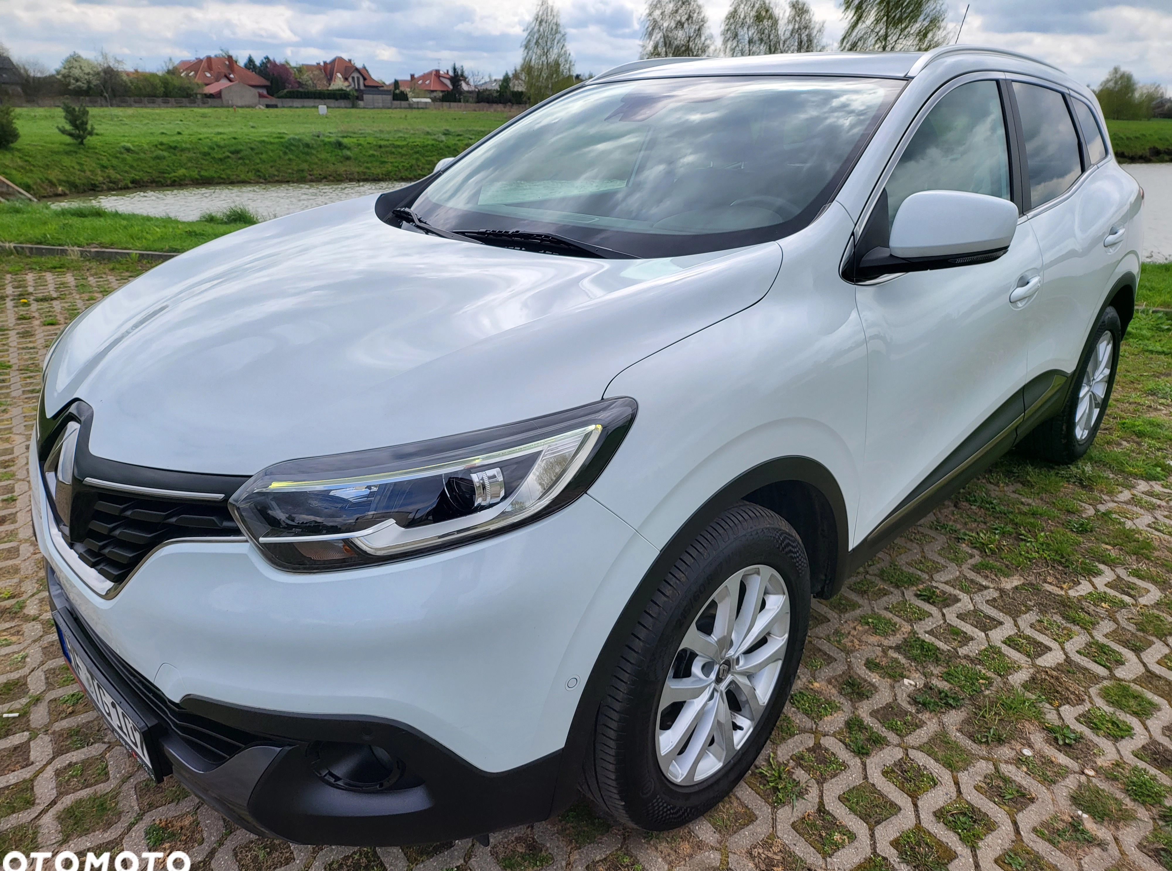 Renault Kadjar cena 48909 przebieg: 198000, rok produkcji 2016 z Sieradz małe 781